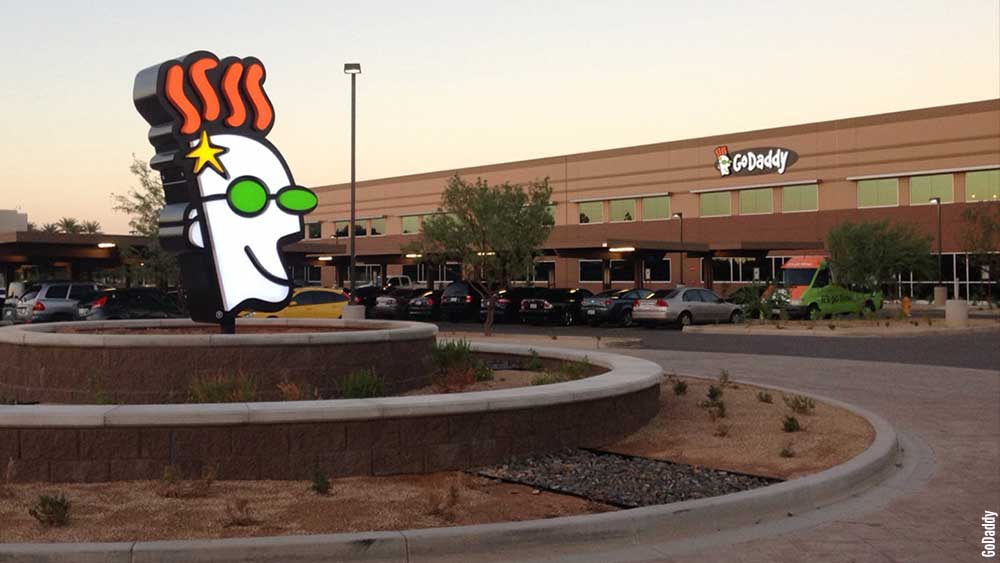 GoDaddy investe no mercado asiatico